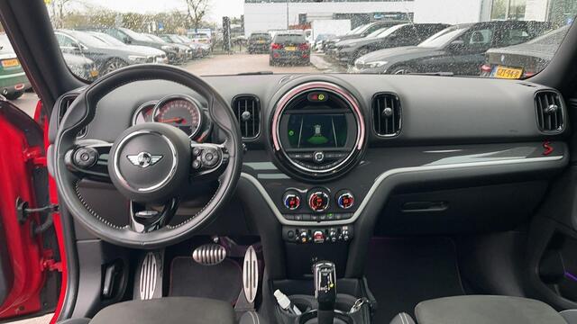Mini COUNTRYMAN Cooper S Glazen panoramadak / JCW Pakket / 19'' / LED-koplampen met uitgebreide functies / Klasse 3 Alarm / Navigatie