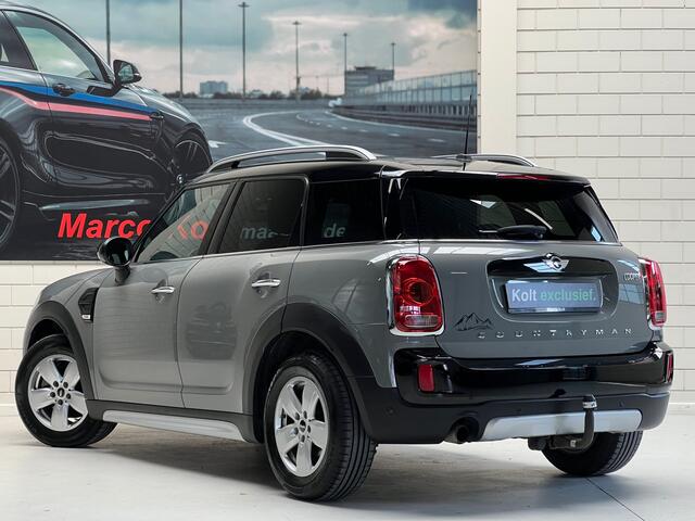 Mini COUNTRYMAN Mini 1.5 Cooper Chili Turbo 136 PK / Airco / 17" LM Velgen / Park Sensors / Privacy Glas / Roofrails / Trekhaak / Hoge Instap!