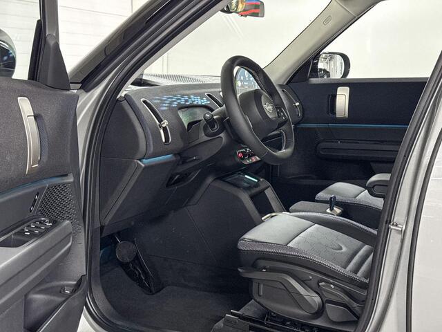 Mini COUNTRYMAN C MINI Countryman 1.5 C Classic M Plus | Pakket M Plus | Dak en spiegelkappen in Jetblack