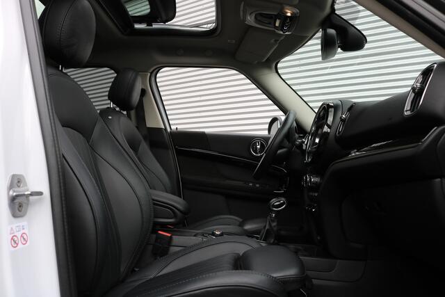 Mini COUNTRYMAN Mini 2.0 Cooper S E ALL4 (Panoramadak Sportleder Navi/Camera Carplay HarmanKardon HeadUp Keyless Full-Led 18InchLMV PrivacyGlass Pdc V+A)