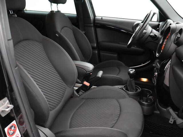 Mini COUNTRYMAN Mini 1.6 ONE PEPPER *1e EIGENAAR + DEALER ONDERHOUDEN!* | XENON | NAVIGATIE | CRUISE | CLIMATE CONTROL