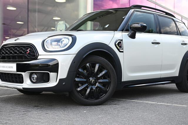 Mini COUNTRYMAN Cooper S Chili Automaat / Panoramadak / Achteruitrijcamera / Head-Up / LED / Park Assistant / Stoelverwarming / Comfort Access