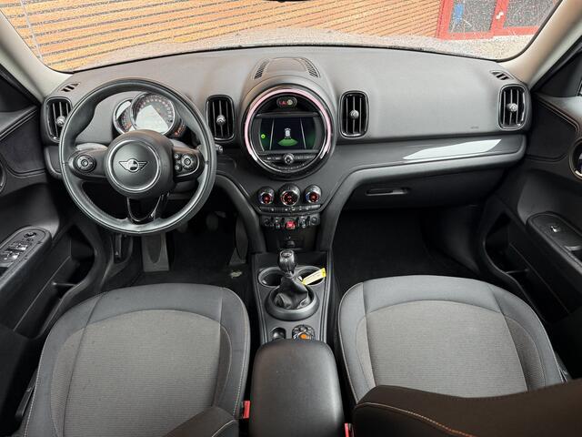 Mini COUNTRYMAN Mini 1.5 Cooper Business Edition Navi / Clima / Telefoon / Lm Velgen / PDC Achter
