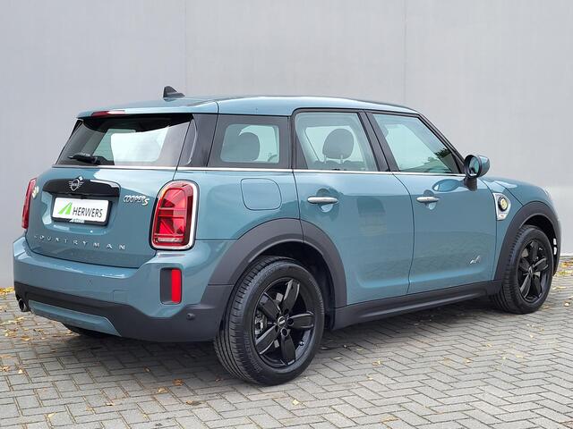 Mini COUNTRYMAN Mini 2.0 Cooper S E ALL4 Essential Automaat / Navigatie / Camera / Headup Display / Verwarmde voorstoelen / Automatische airco /