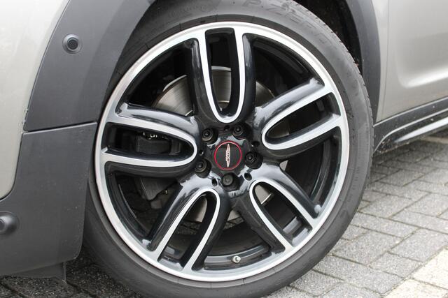 Mini COUNTRYMAN Cooper S Automaat / Panoramadak / JCW Sportstoel / Achteruitrijcamera / Comfort Access / Stoelverwarming / LED / Harman-Kardon