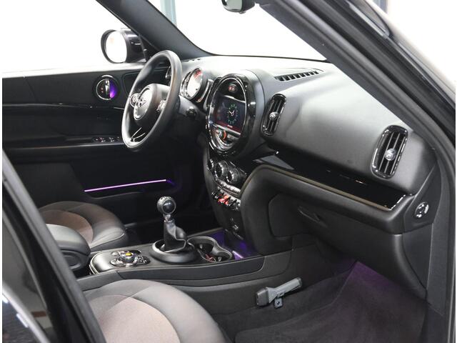 Mini COUNTRYMAN Mini 136PK Cooper Pepper | 1ste eigenaar | HarmanKardon | Armsteun | Climate Control | Cruise Control | 18"LMV | Navigatie | FULL LED | Parkeersensoren VOOR+Achter | Sfeerverlichting | Isofix |