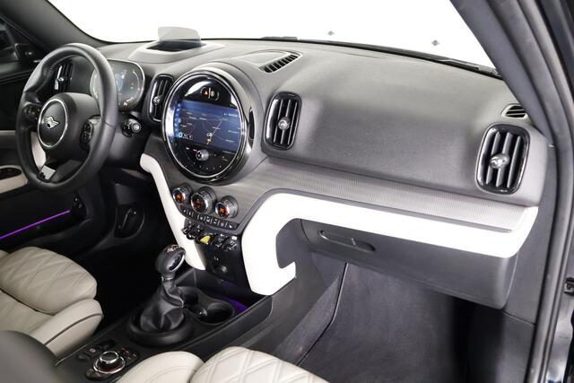 Mini COUNTRYMAN Mini 2.0 Cooper S E ALL4 MINI Yours Panorama / Opendak / LED / Harman Kardon / HUD / Pilot assist