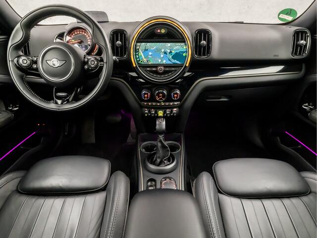 Mini COUNTRYMAN Mini 2.0 Cooper S E ALL4 Full Option 225Pk Automaat (PANORAMADAK, APPLE CARPLAY, HEAD UP DISPLAY, CAMERA, HARMAN / KARDON, SFEERVERLICHTING, ELEKTRISCHE STOELEN, UNION JACK ACHTERLICHTEN, STOELVERWARMING, ADAPTIVE CRUISE, DEALE