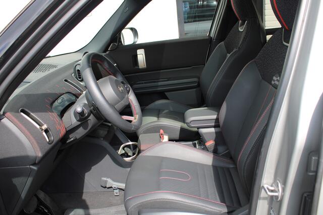 Mini COUNTRYMAN Mini 1.5 C John Cooper Works XL / NL-auto / Panorama / 9.000km / Vol Opties / NIEUWSTAAT