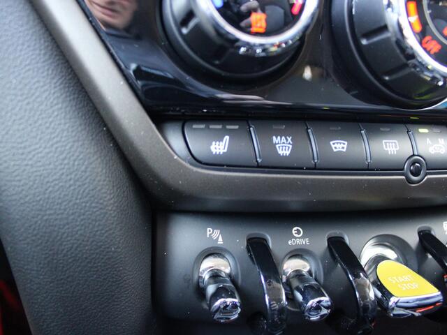 Mini COUNTRYMAN Mini 2.0 Cooper S E ALL4 Pepper | 225 PK | NAVIGATIE |