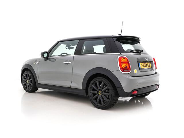 Mini Electric Mini Essential 33 kWh [3-Fase] (INCL-BTW) *FULL-LED | VIRTUAL-COCKPIT | 1/2-LEDER | CAMERA | KEYLESS | SPORT-SEATS | NAVI-FULLMAP | AMBIENT-LIGHT | DAB | CRUISE | SPORT-SEATS | 17"ALU*