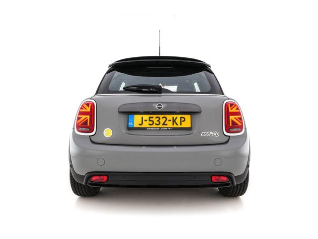 Mini Electric Mini Essential 33 kWh [3-Fase] (INCL-BTW) *FULL-LED | VIRTUAL-COCKPIT | 1/2-LEDER | CAMERA | KEYLESS | SPORT-SEATS | NAVI-FULLMAP | AMBIENT-LIGHT | DAB | CRUISE | SPORT-SEATS | 17"ALU*