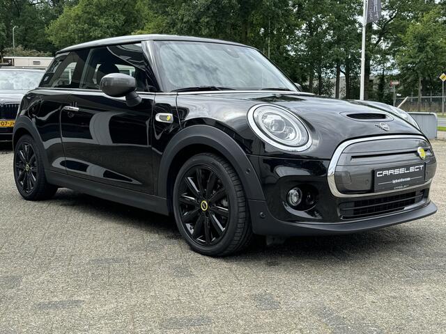Mini Electric Cooper SE Leder, NAVI, Harman/Kardon, Head-Up, DAB, zwarte hemel, 17"spoke velgen, Camera, PDC, Climaat Control . Neem contact op en we maken een afspraak.