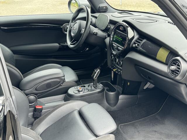 Mini Electric Cooper SE Leder, NAVI, Harman/Kardon, Head-Up, DAB, zwarte hemel, 17"spoke velgen, Camera, PDC, Climaat Control . Neem contact op en we maken een afspraak.