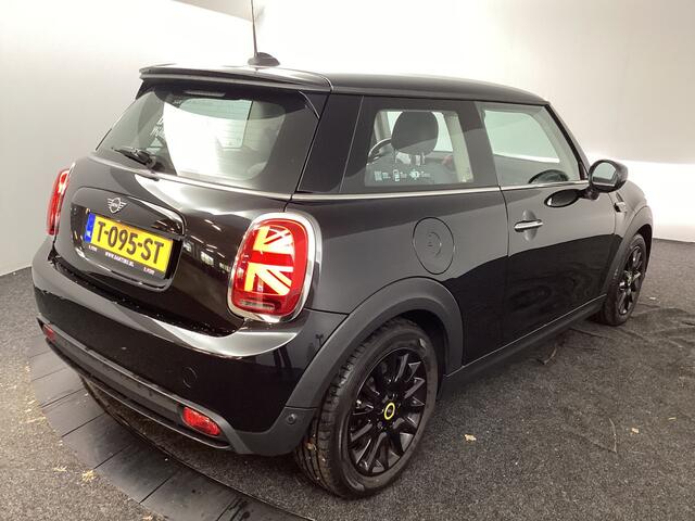 Mini Electric Mini Classic 33 kWh | Camden editie | Clima | Navi |*