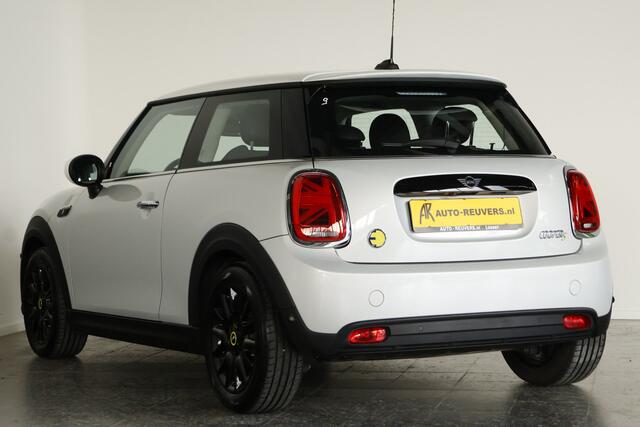Mini Electric Mini Essential 33 kWh / Navi / CarPlay / ACC / Cam / LED