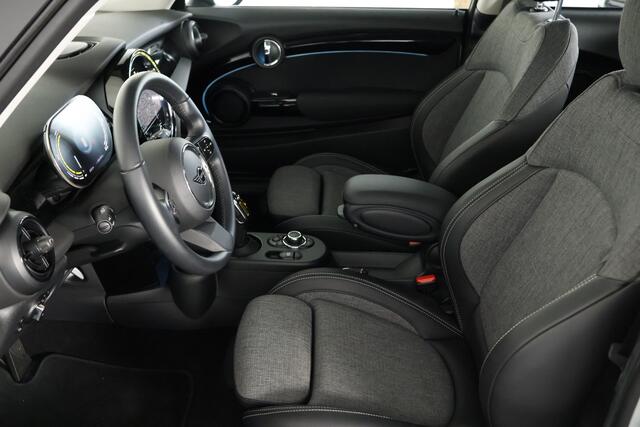 Mini Electric Mini Essential 33 kWh / Navi / CarPlay / ACC / Cam / LED