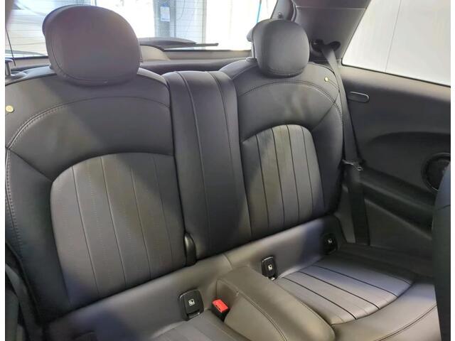 Mini Electric Mini MINI Yours 135KW / 33 kWh Comfort plus / Driving Ass./ Leder / Navigatie / Pdc+Camera / Harman Kardon / 100% Elektrisch, 100% Stijlvol