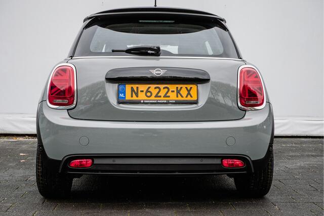 Mini Electric Mini Business Edition 33 kWh Sportstoelen/ Full led/ Half leer/ Navigatie/ Pdc/ Carplay
