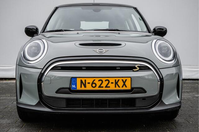 Mini Electric Mini Business Edition 33 kWh Sportstoelen/ Full led/ Half leer/ Navigatie/ Pdc/ Carplay