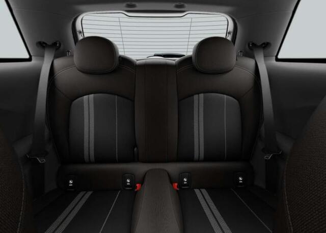 Mini Electric Mini MINI Electric 33 kWh Cruise Control - Driving assistant - Comfort Access - Elektrisch inklapbare buitenspiegels - Elektrisch verwarmbare voorstoelen - Binnenlichtpakket - Warmtepomp - Regensensor