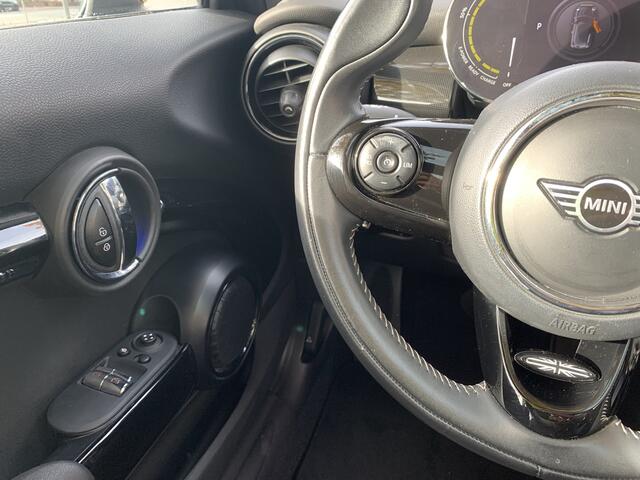 Mini Electric Mini Yours 33 kWh, Pano | Sport leder | Camera