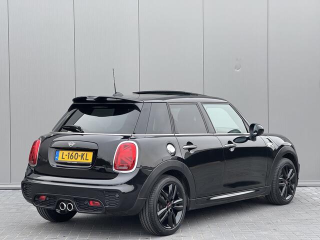Mini John Cooper Works Mini 2.0 S Chili JCW 5-deurs | Panorama | Harman Kardon | Keyless