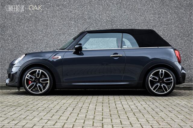 Mini John Cooper Works Cabrio 2.0 Chili F1 Aut. | Navigatie | Head-Up | H&K | Leder/Alcantara | LED | PDC | 18"LM | Thunder Grey