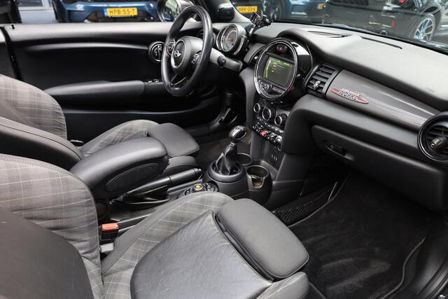 Mini John Cooper Works Mini Cabrio 1.5 JCW Chili HARMAN&KARDON STOELVERW. HALFLEER NAVI CRUISE CLIMA VOICE 2xPDC 17''LMV WINDSCHERM SFEERVERL.