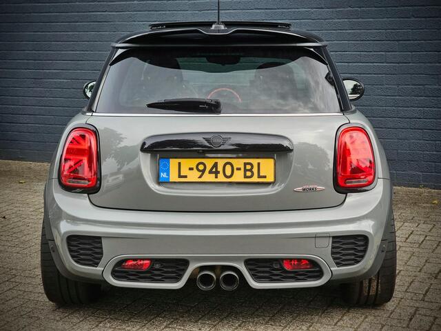 Mini John Cooper Works Mini 2.0 Chili / ADAPT. CRUISE / PANO / HUD / LEDER / STOELVERW.