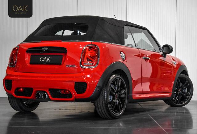 Mini John Cooper Works Cabrio 2.0 S Aut. | JCW-Trim | Navigatie | Alcantara | Camera | 17"LM | Chili Red
