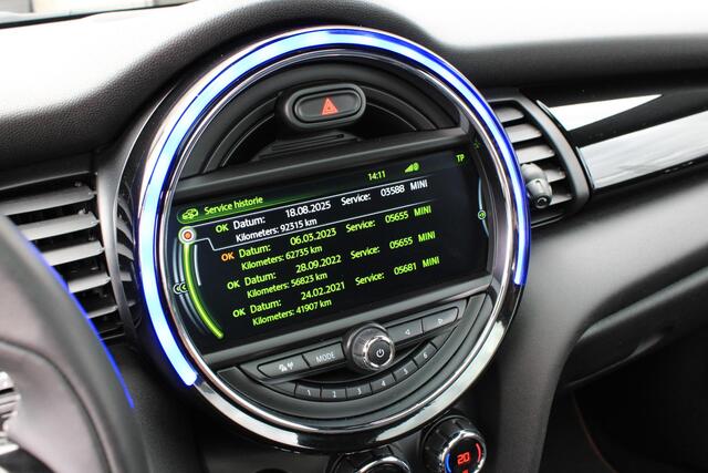 Mini John Cooper Works Mini 2.0 Chili Melting Silver | 231 PK | Pano | Yours Leder | Comfort Access | Camera | Black Trim | Union Jack | Dealer Onderhouden | LED