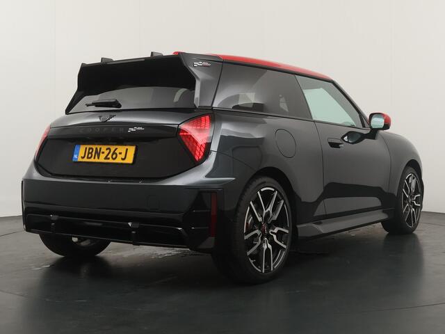 Mini John Cooper Works JCW L 54.2 kWh | Panoramadak | Stuur-stoelverwarming | Head-Up | Harman - Kardon |