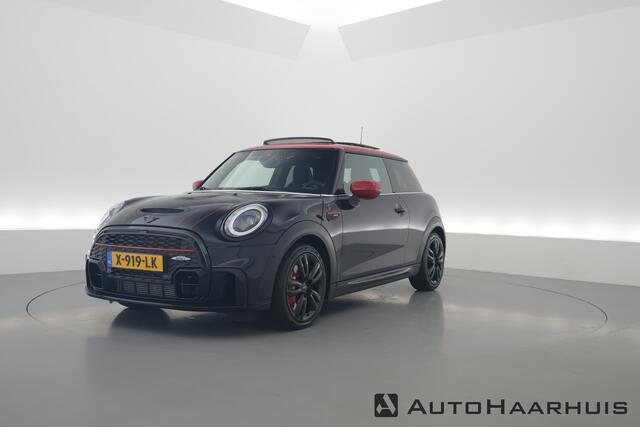 Mini John Cooper Works Mini 2.0 JCW Pack 230pk | Pano | HUD | Harman Kardon | Adapt. Cruise | Stoel- Stuurverw. | Camera