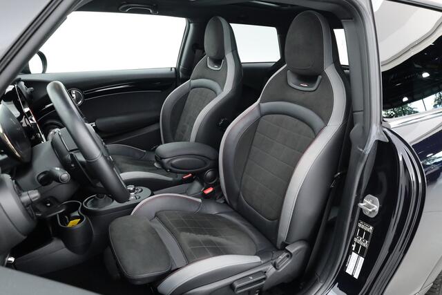 Mini John Cooper Works Mini 2.0 JCW Pack 230pk | Pano | HUD | Harman Kardon | Adapt. Cruise | Stoel- Stuurverw. | Camera