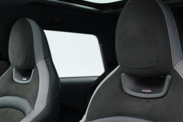 Mini John Cooper Works Mini 2.0 JCW Pack 230pk | Pano | HUD | Harman Kardon | Adapt. Cruise | Stoel- Stuurverw. | Camera