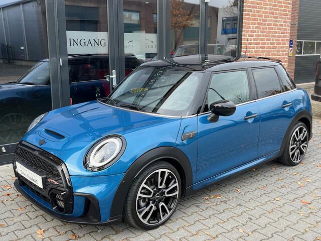 Mini John Cooper Works Mini 2.0 S JCW 5D. Aut. PANORAMA / APPLE CARPLAY 2023
