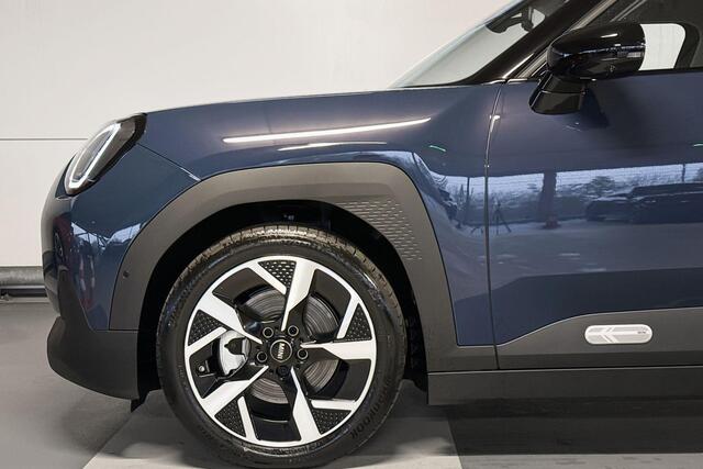 Mini MINI Aceman E Classic 42.5 kWh | Pakket L | Dak in carrosseriekleur