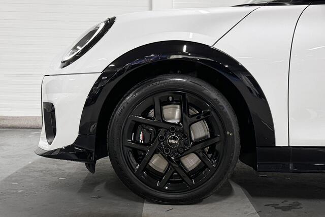 Mini MINI Cabrio C | John Cooper Works Uitvoering | Pakket M | 17" JCW Sprint Spoke Black Jet Black