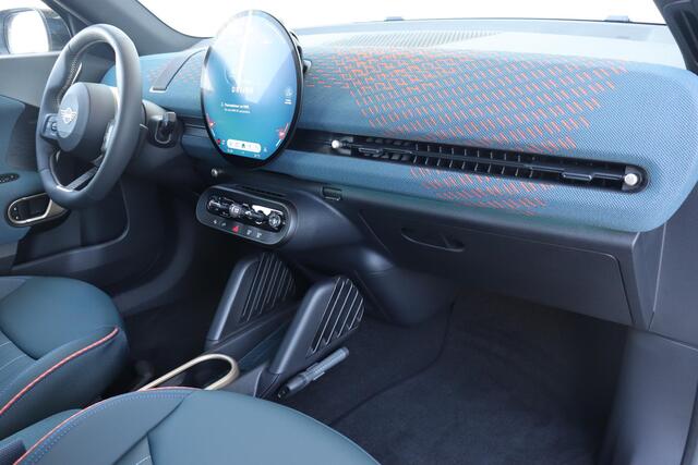 Mini MINI Aceman E Favoured L 42.5 kWh 19" Hexagram Spoke 2-tone/ Stuurwiel verwarming/ Comfort Access/ panoramadak/ Harman Kardon/ Head-Up