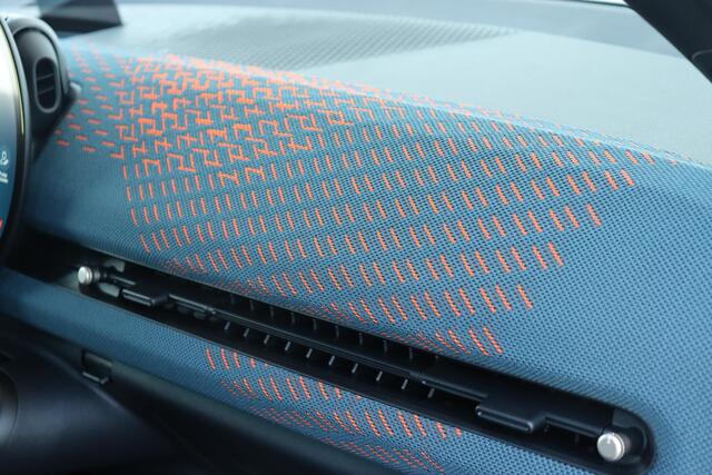 Mini MINI Aceman E Favoured L 42.5 kWh 19" Hexagram Spoke 2-tone/ Stuurwiel verwarming/ Comfort Access/ panoramadak/ Harman Kardon/ Head-Up