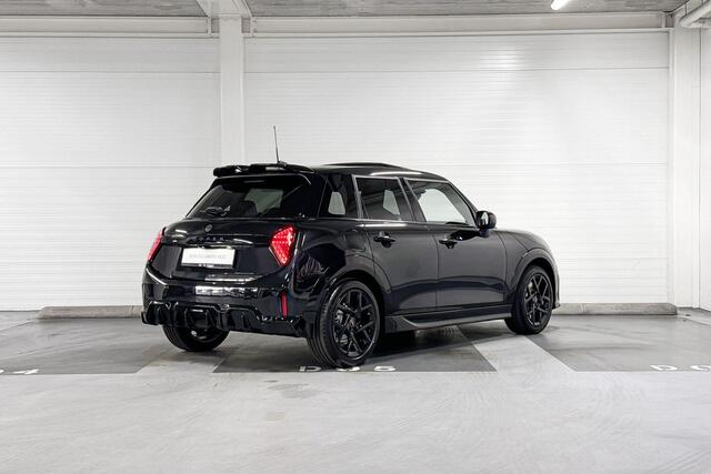 Mini MINI 5-deurs C | John Cooper Works Uitvoering | Pakket M | 17" Sprint Spoke black