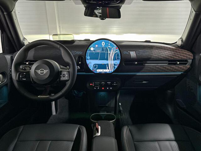 Mini MINI 5-deurs C | John Cooper Works Uitvoering | Pakket M | 17" Sprint Spoke black