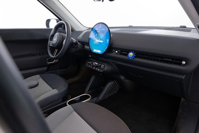 Mini MINI Aceman E Essential 42.5 kWh | CAMERA | NAVI | ECC *HEMELVAART OPEN v.a 11u tot 17u*