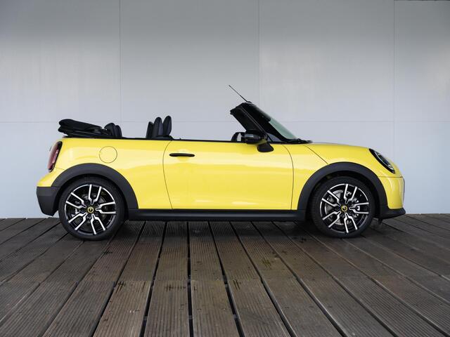 Mini MINI Cabrio C Classic Trim + Package M