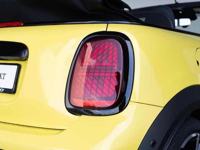 Mini MINI Cabrio C Classic Trim + Package M