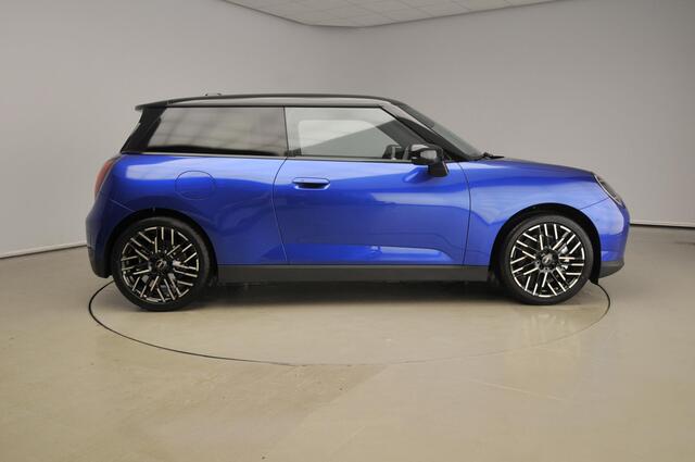 Mini MINI 3-deurs E | Favoured Trim + Package L | Panoramadak | Achteruitrijcamera | Head-up display | Harman/Kardon |