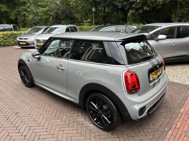 Mini MINI 1.5 Cooper JCW Pack, Navi, Carplay, Sportstoelen, NL-auto
