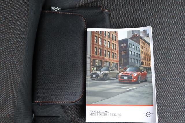 Mini ONE Mini 1.5 Business Edition NL-Auto!! Carplay I Nav I PDC