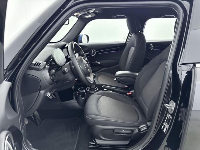 Mini ONE Mini 1.5 102Pk | Navigatie | Draadloze Apple & Android Carplay | Parkeersensoren Voor & Achter | Elektrische Ramen | Climate Control | Voorruit Verwarming | Cruise Control & Snelheidbegrenzer |